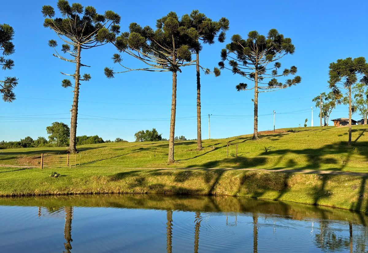 Mirante e paisagem natural com clima de descanso e contemplação
