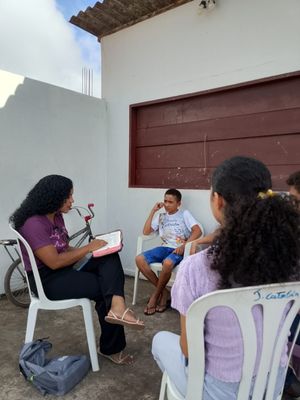 Descreva a imagem...