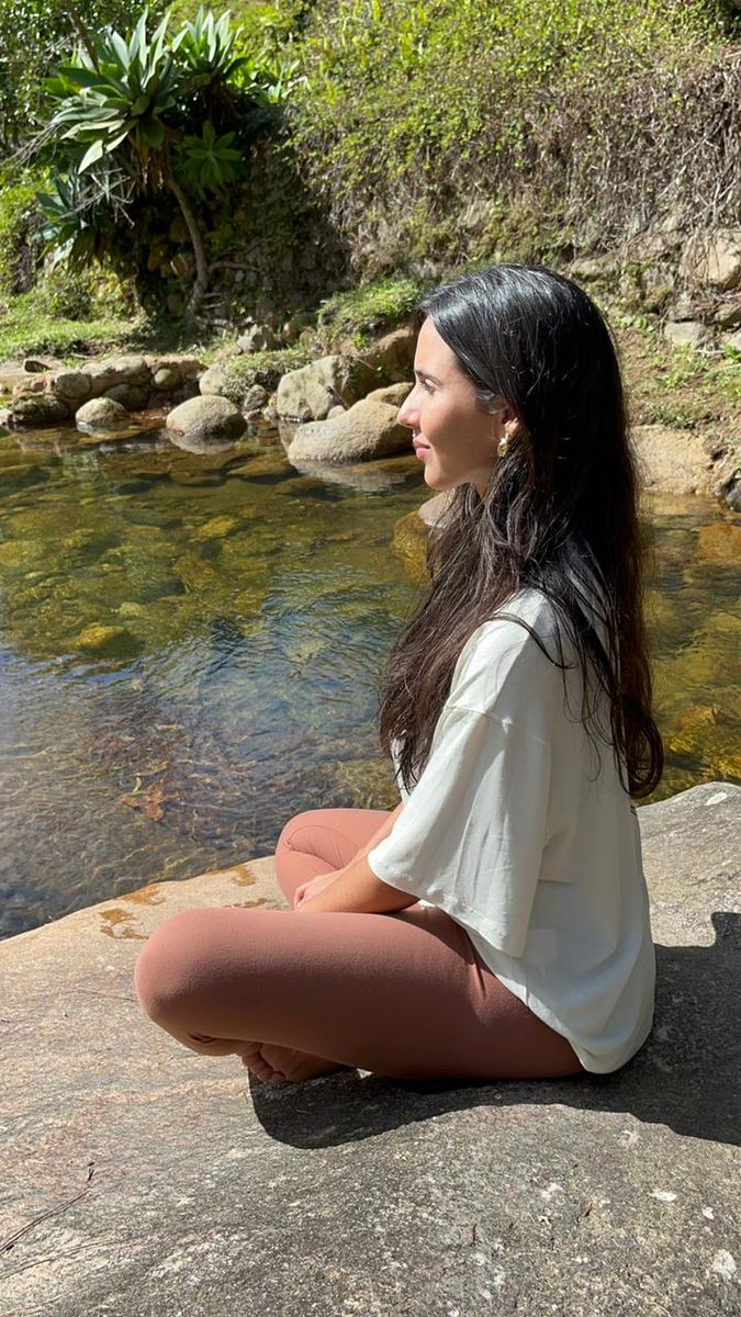 Descreva a imagem...