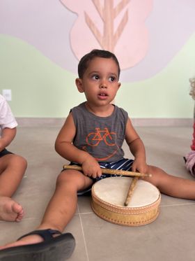 Descreva a imagem...