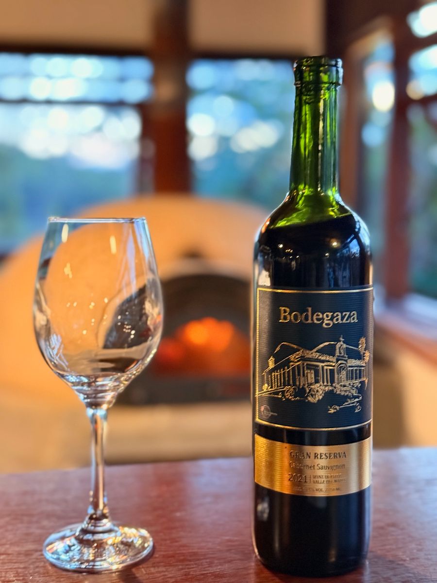 Experiência de jantar romântico com vinho na Pousada das Casuarinas