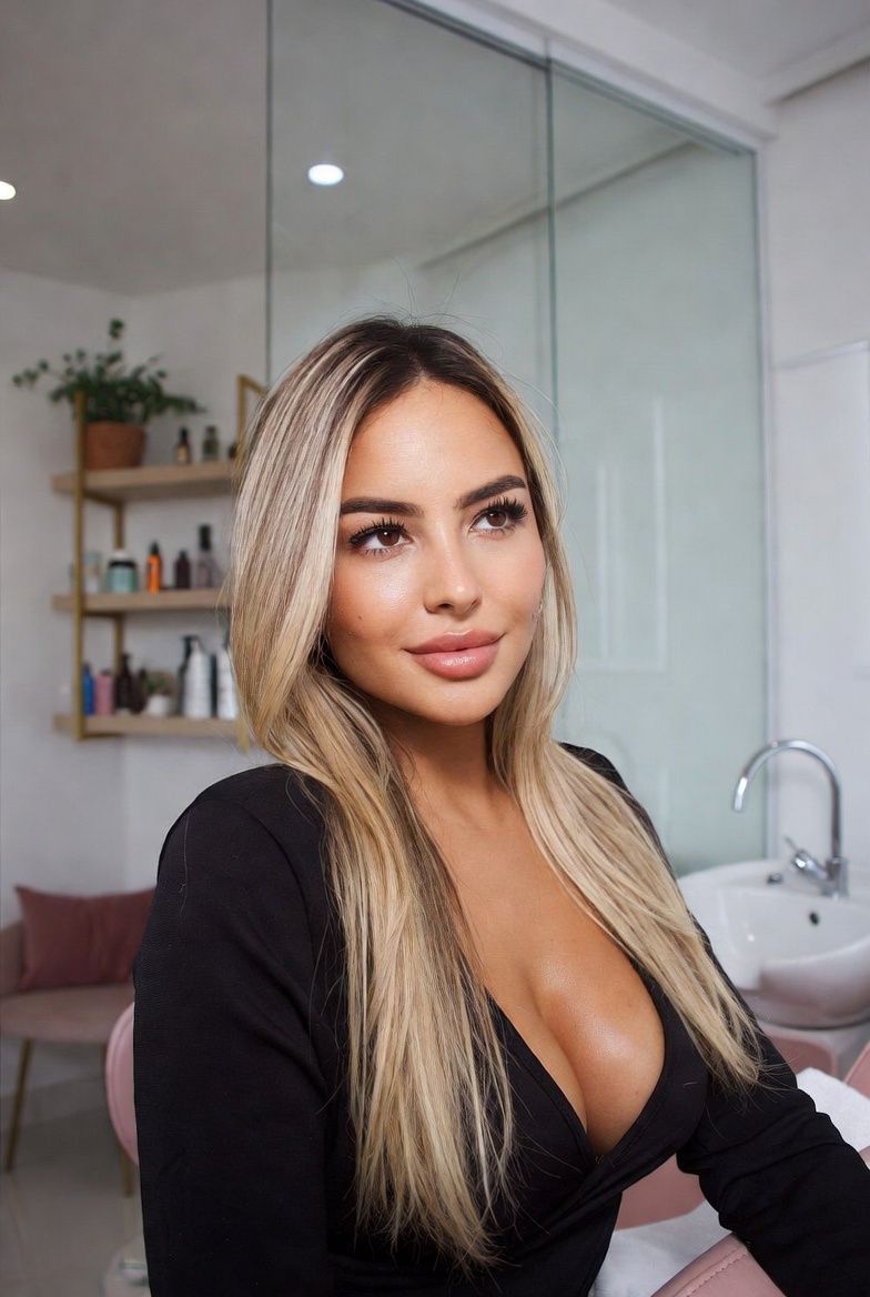 Imagem ilustrativa de paciente em clínica estética